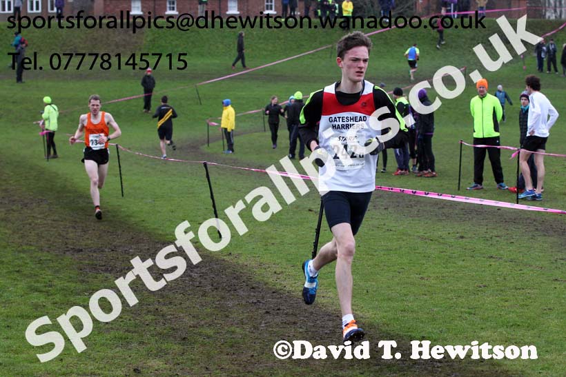 Senior mens Durham Cathedral Relays. Photo: David T. Hewitson/Sports for All Sports